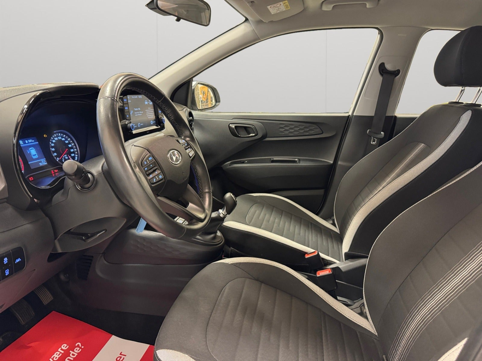 Hvid Hyundai i10 fra 2021