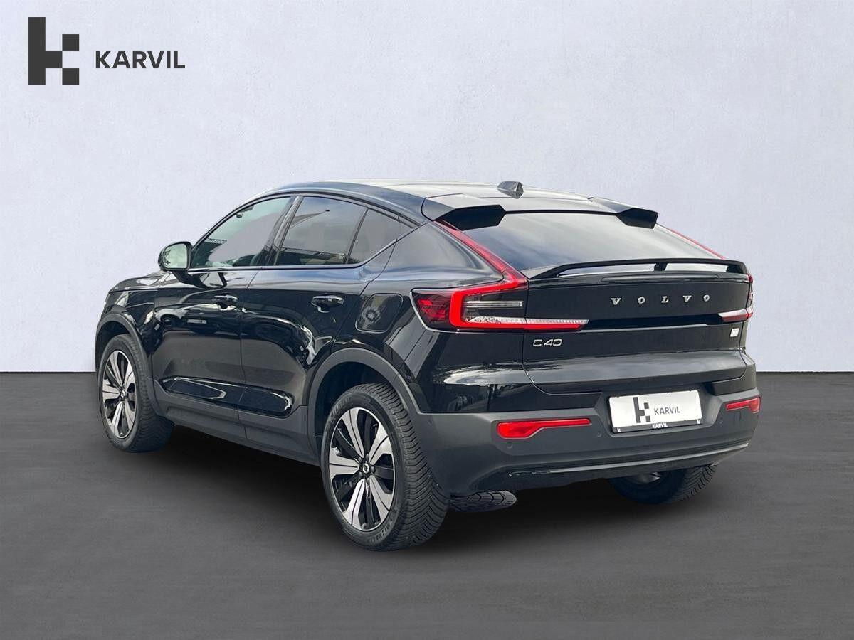 Sort Volvo C40 fra 2023