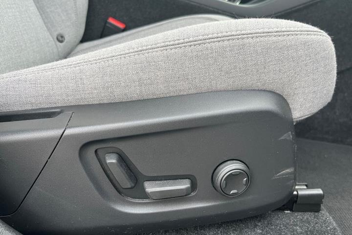 Sort Volvo C40 fra 2023