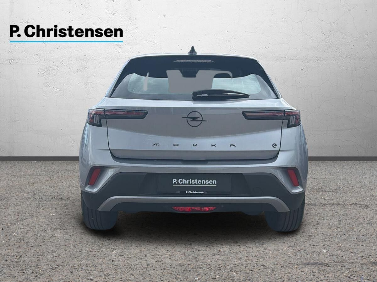 Grå Opel Mokka-e fra 2025