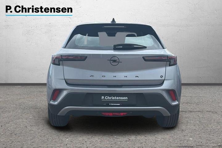 Grå Opel Mokka-e fra 2025
