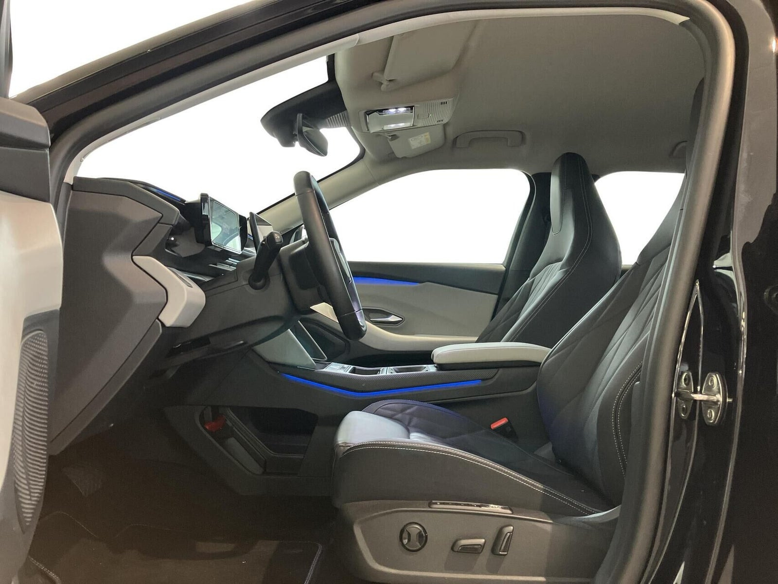 Sort Ford Explorer fra 2025