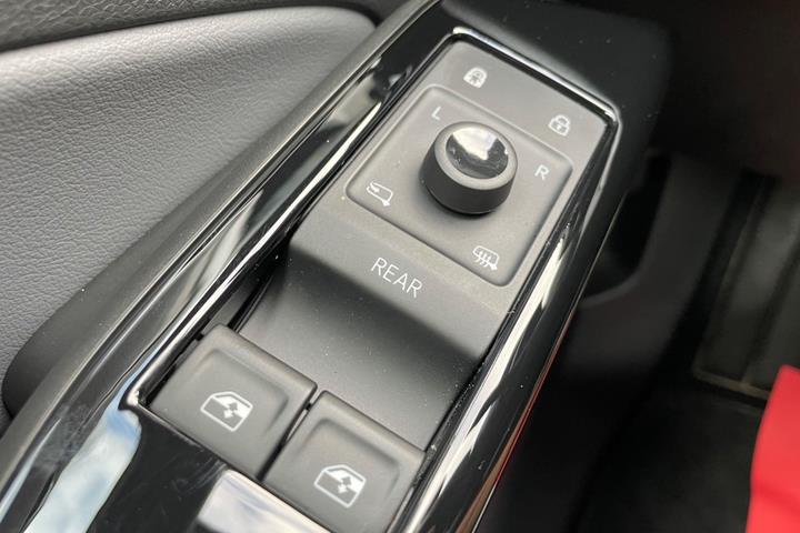 Grå VW ID.5 fra 2023