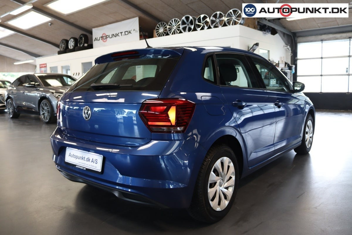 Blå VW Polo fra 2019