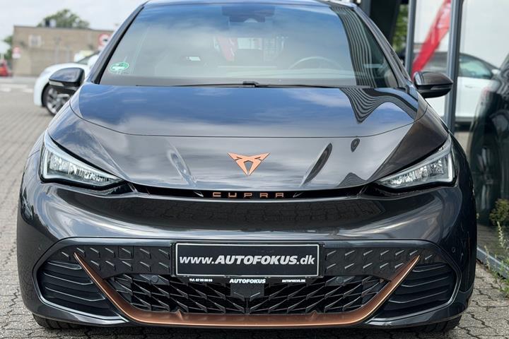Grå Cupra Born fra 2022