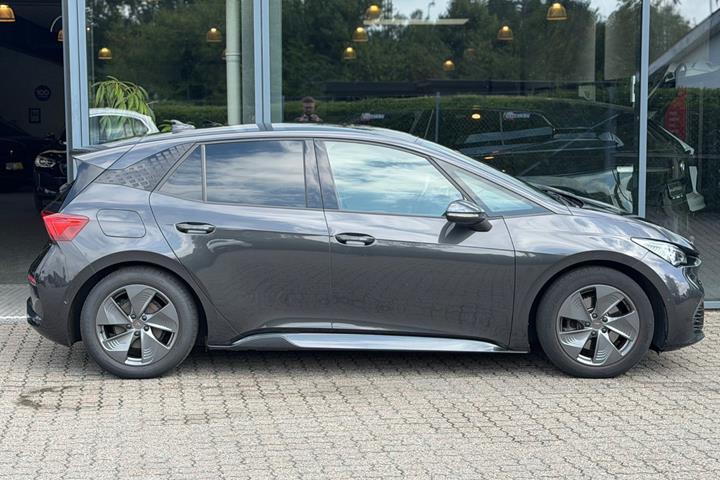 Grå Cupra Born fra 2022
