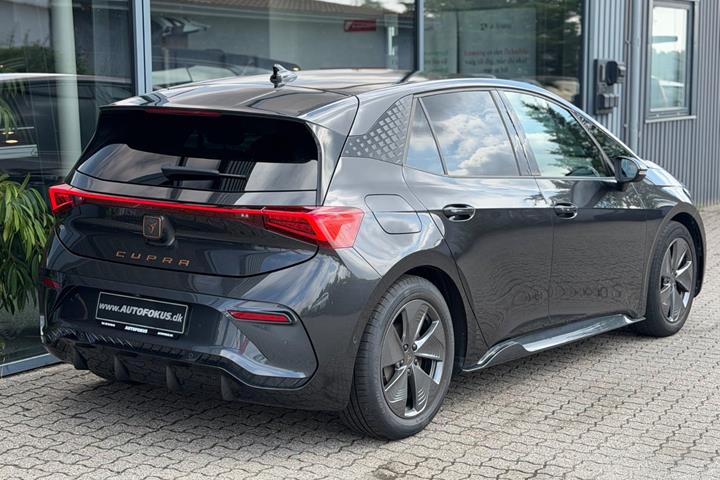 Grå Cupra Born fra 2022