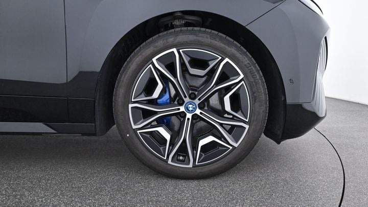 Sort BMW iX fra 2022
