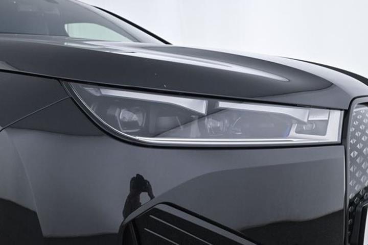 Sort BMW iX fra 2022