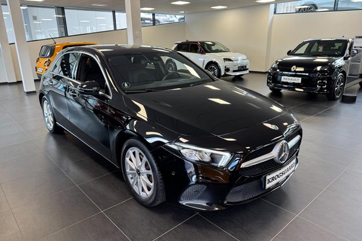 Sort Mercedes A200 fra 2020