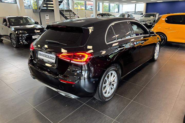 Sort Mercedes A200 fra 2020