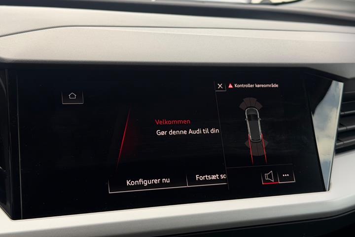 Sølv Audi Q4 e-tron fra 2022