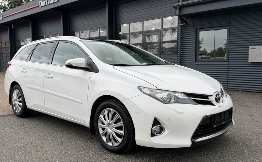 Toyota Auris 1,6 T2 Touring Sports