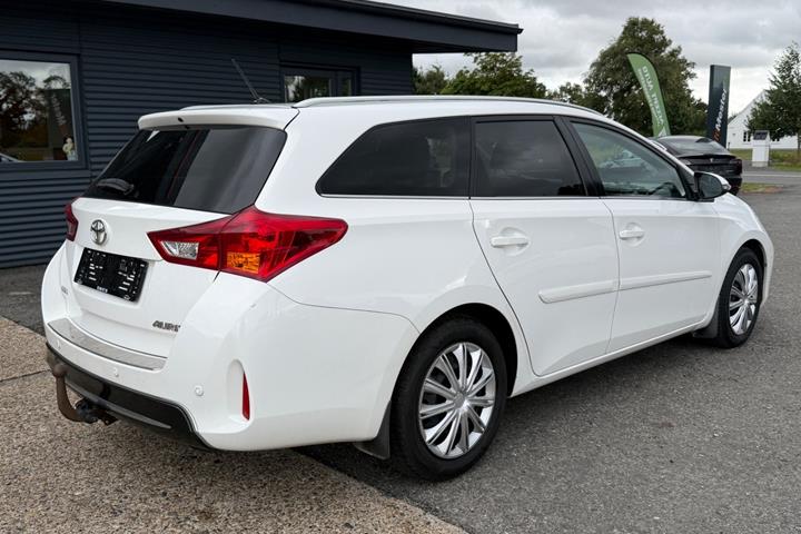 undefined Toyota Auris fra 2013