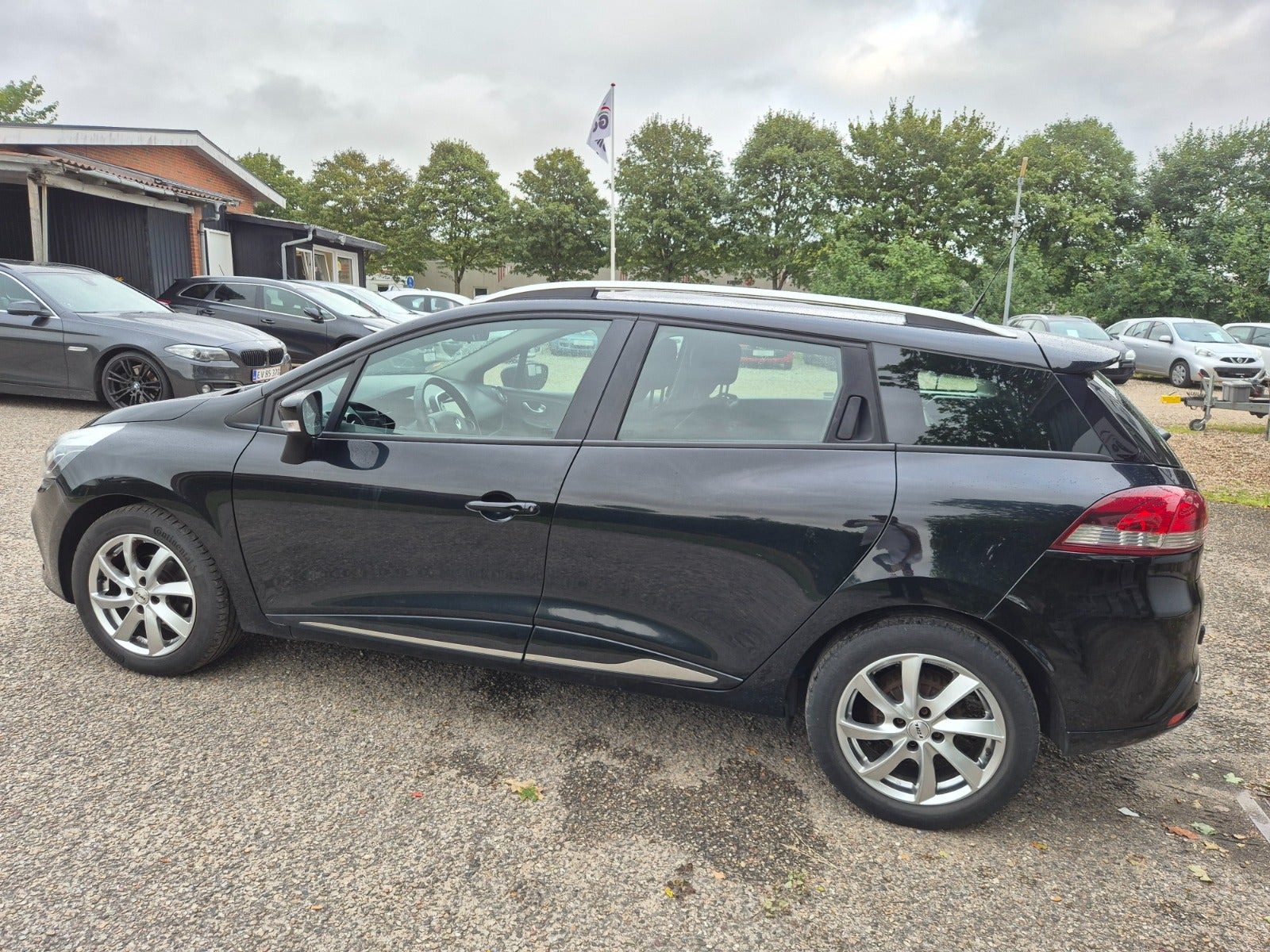 Grøn Renault Clio IV fra 2016