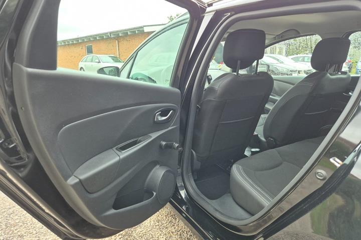 Grøn Renault Clio IV fra 2016