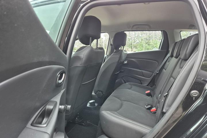 Grøn Renault Clio IV fra 2016