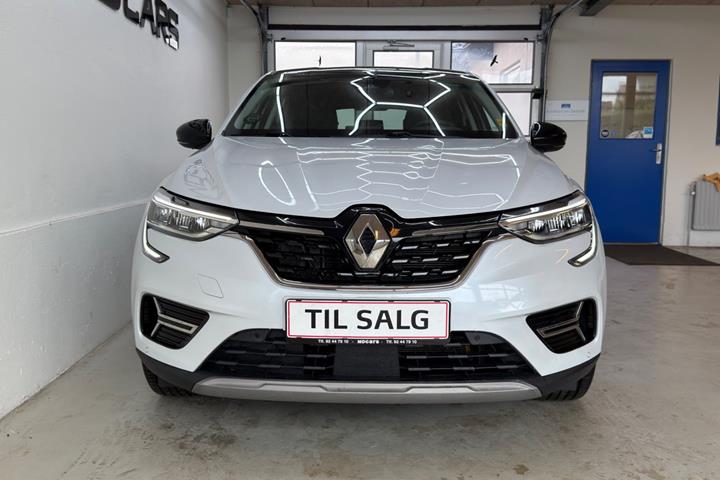Hvid Renault Arkana fra 2022