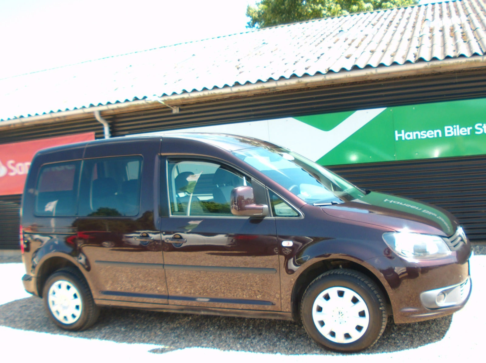 Grå VW Caddy fra 2011