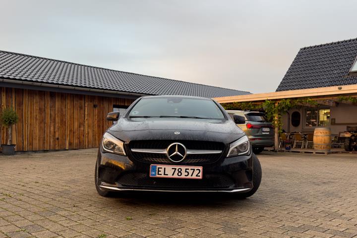 Sort Mercedes CLA fra 2019