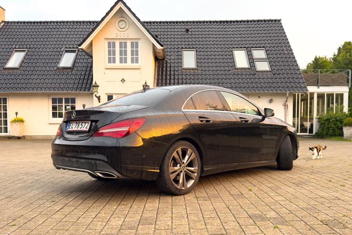 Sort Mercedes CLA fra 2019