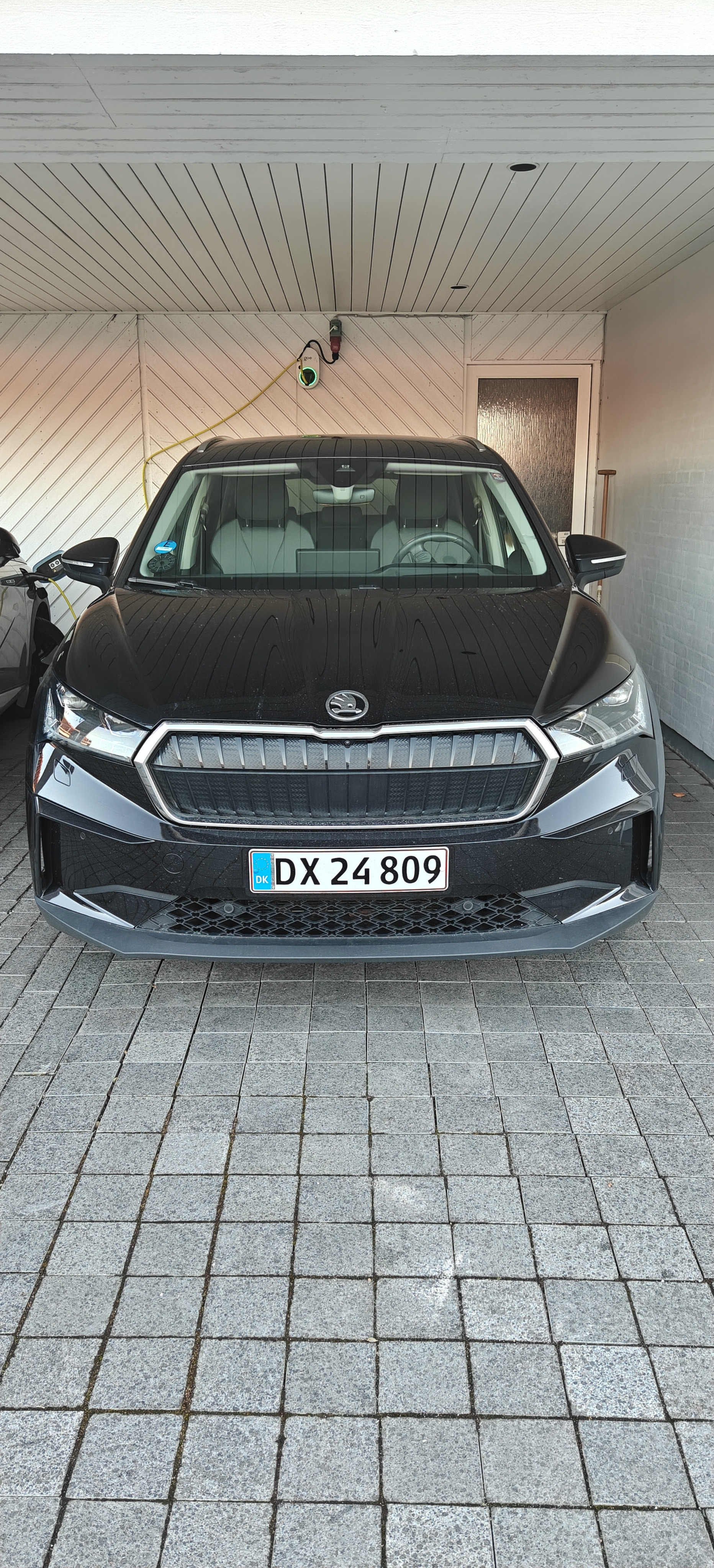 Sort Skoda Enyaq iV fra 2023