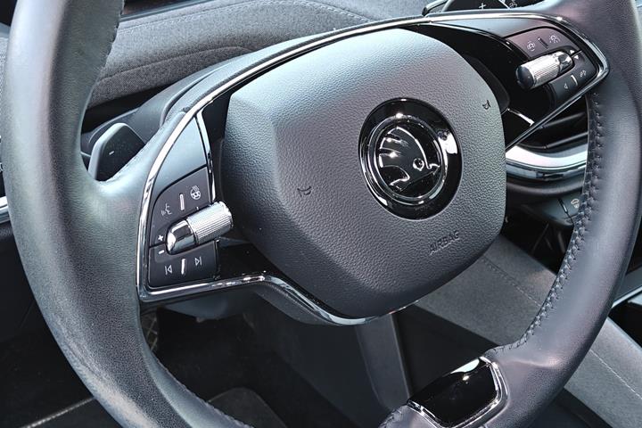 Sort Skoda Enyaq iV fra 2023