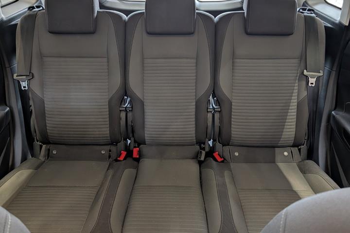 Sølv Ford C-MAX fra 2018