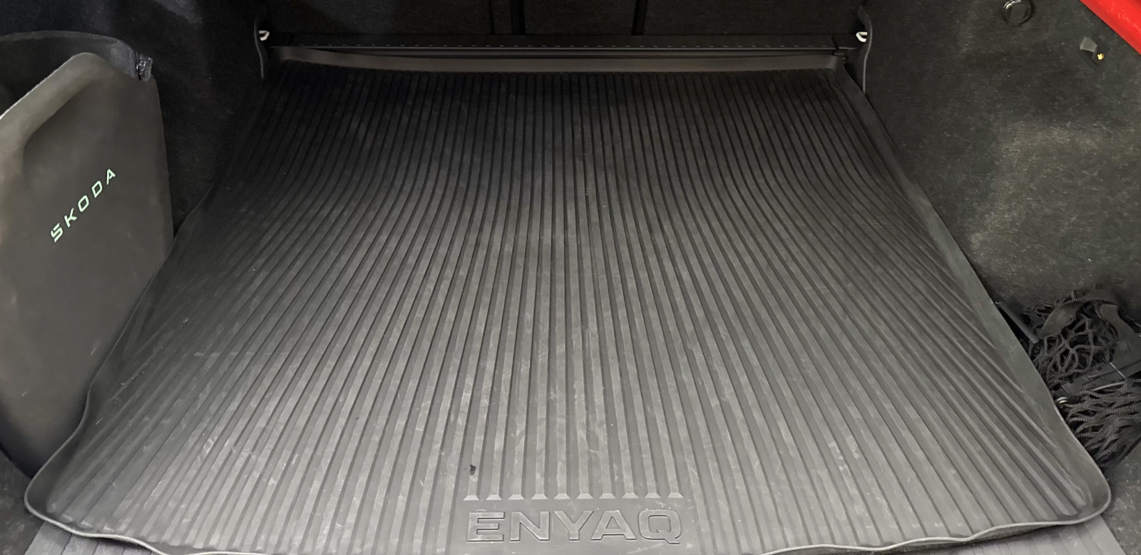 Hvid Skoda Enyaq fra 2023