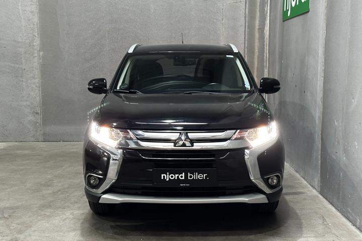 undefined Mitsubishi Outlander fra 2016