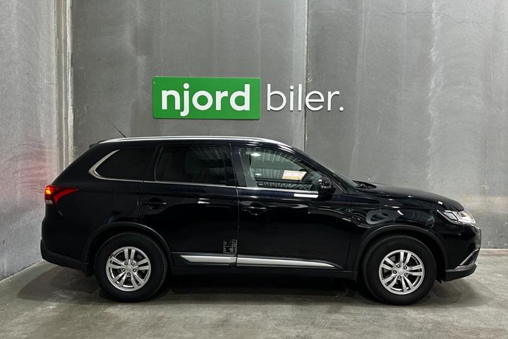 undefined Mitsubishi Outlander fra 2016
