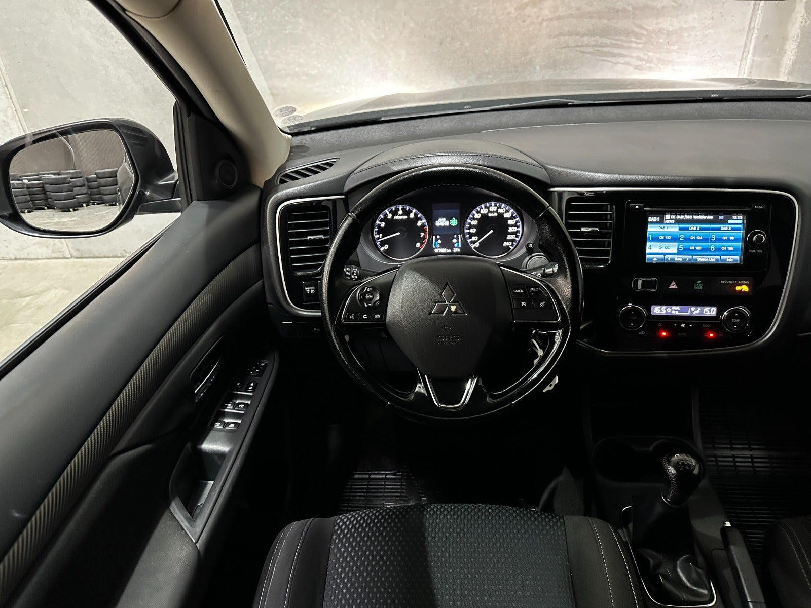undefined Mitsubishi Outlander fra 2016