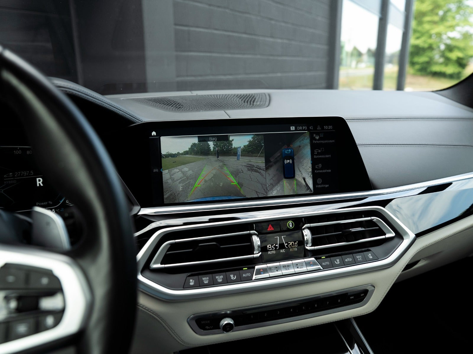 Blå BMW X5 fra 2020