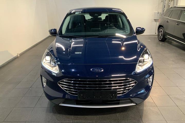 Blå Ford Kuga fra 2020