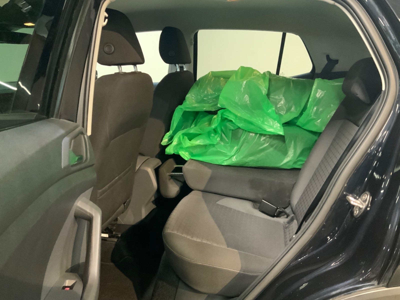 Sort VW T-Cross fra 2019