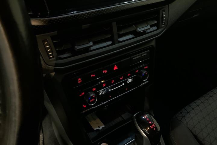 Sort VW T-Cross fra 2019