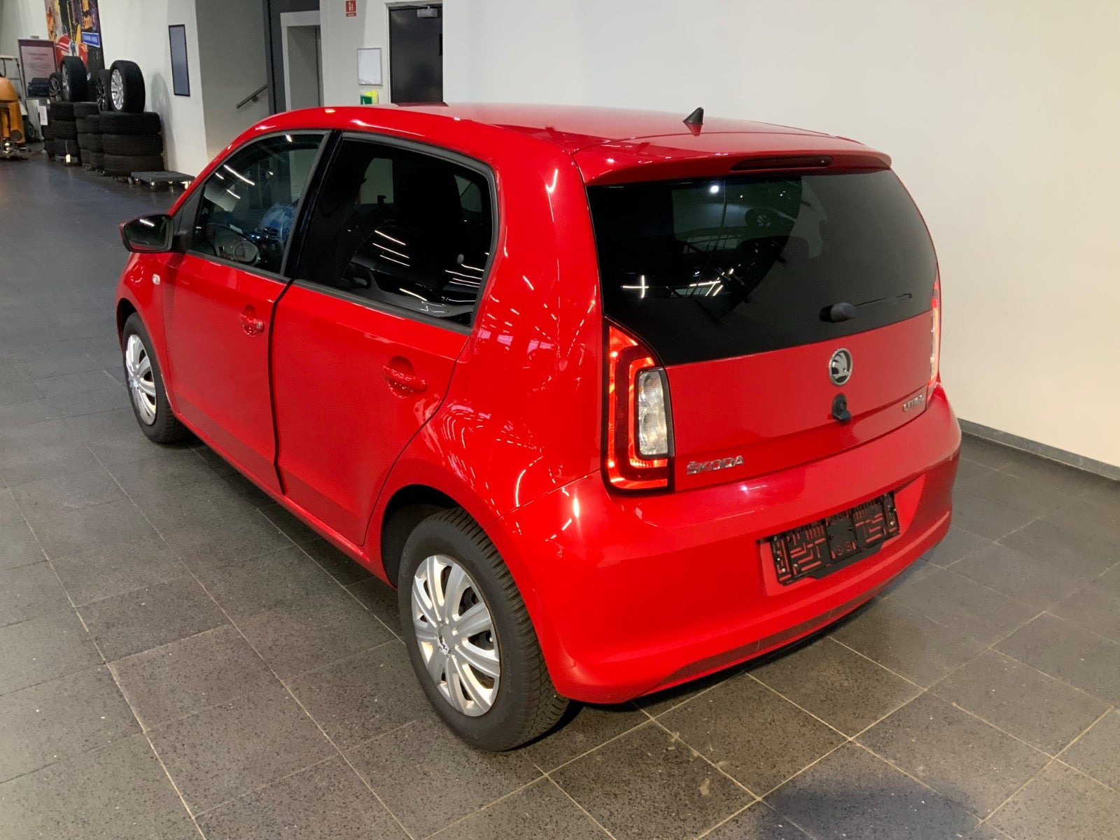 Rød Skoda Citigo fra 2019