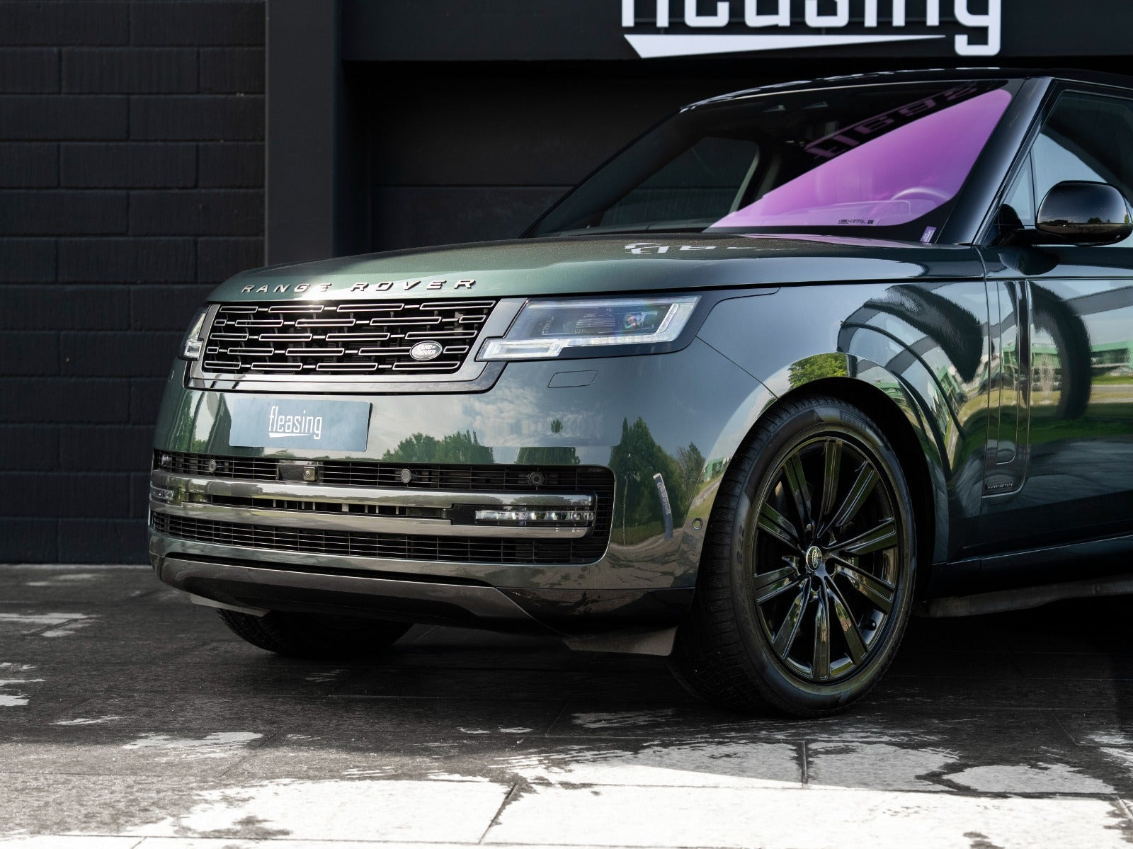 Grøn Land Rover Range Rover fra 2023