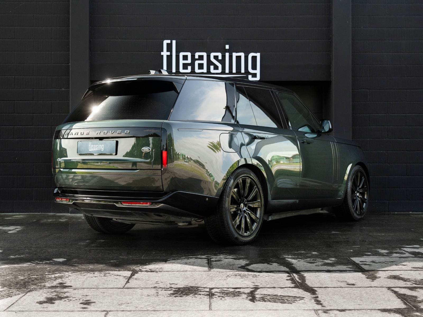 Grøn Land Rover Range Rover fra 2023