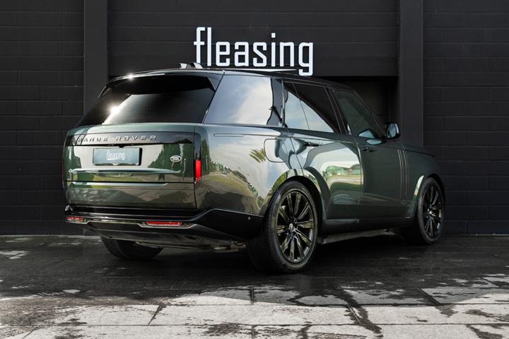 Grøn Land Rover Range Rover fra 2023