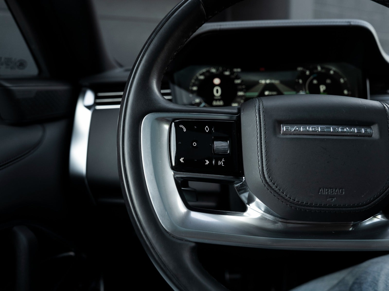 Grøn Land Rover Range Rover fra 2023