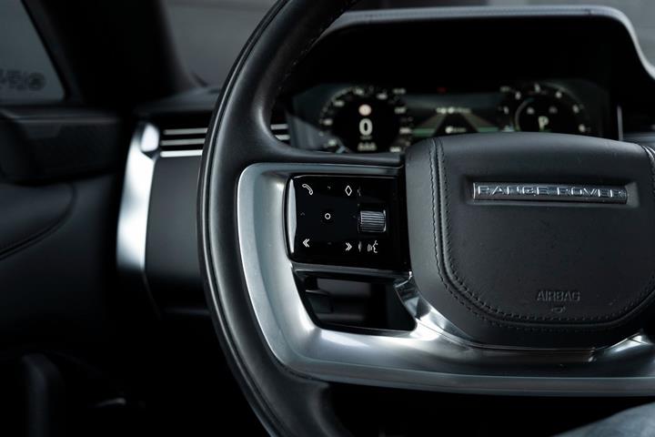 Grøn Land Rover Range Rover fra 2023