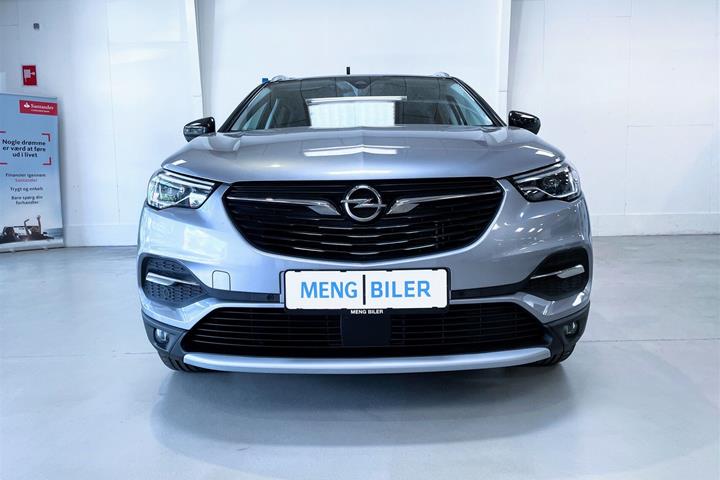 Grå Opel Grandland X fra 2021