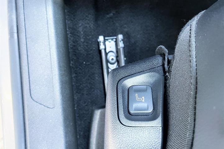Grå Opel Grandland X fra 2021