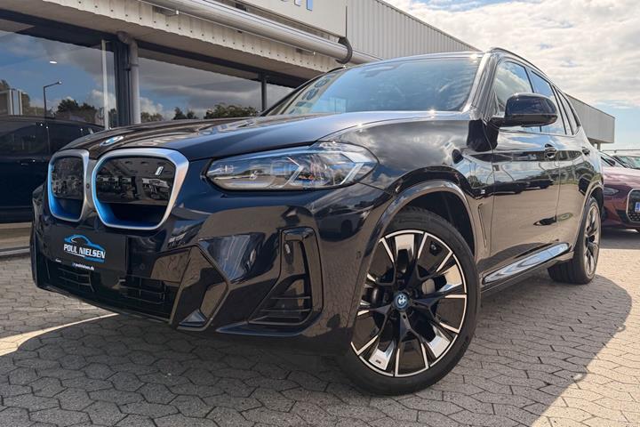 Sort BMW iX3 fra 2023