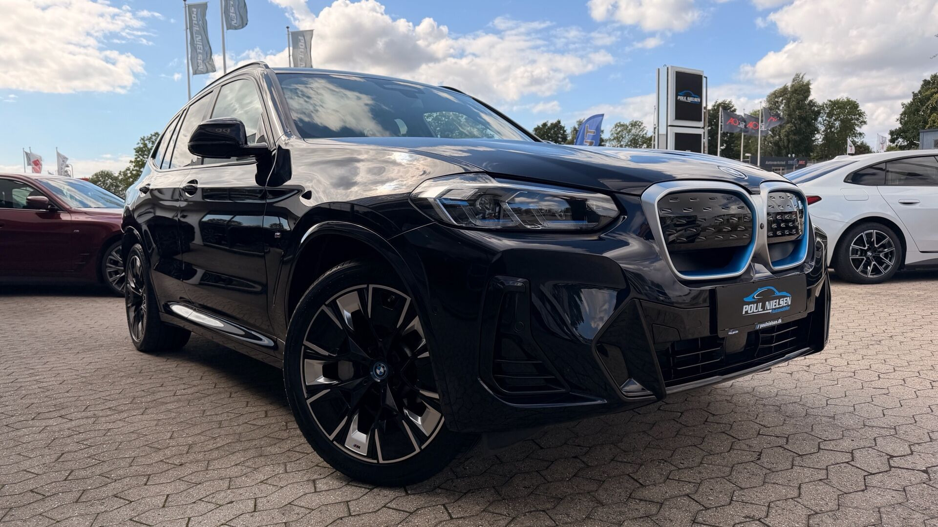 Sort BMW iX3 fra 2023