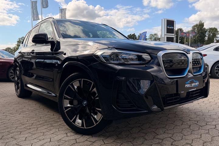 Sort BMW iX3 fra 2023