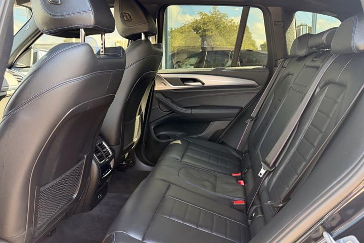 Sort BMW iX3 fra 2023