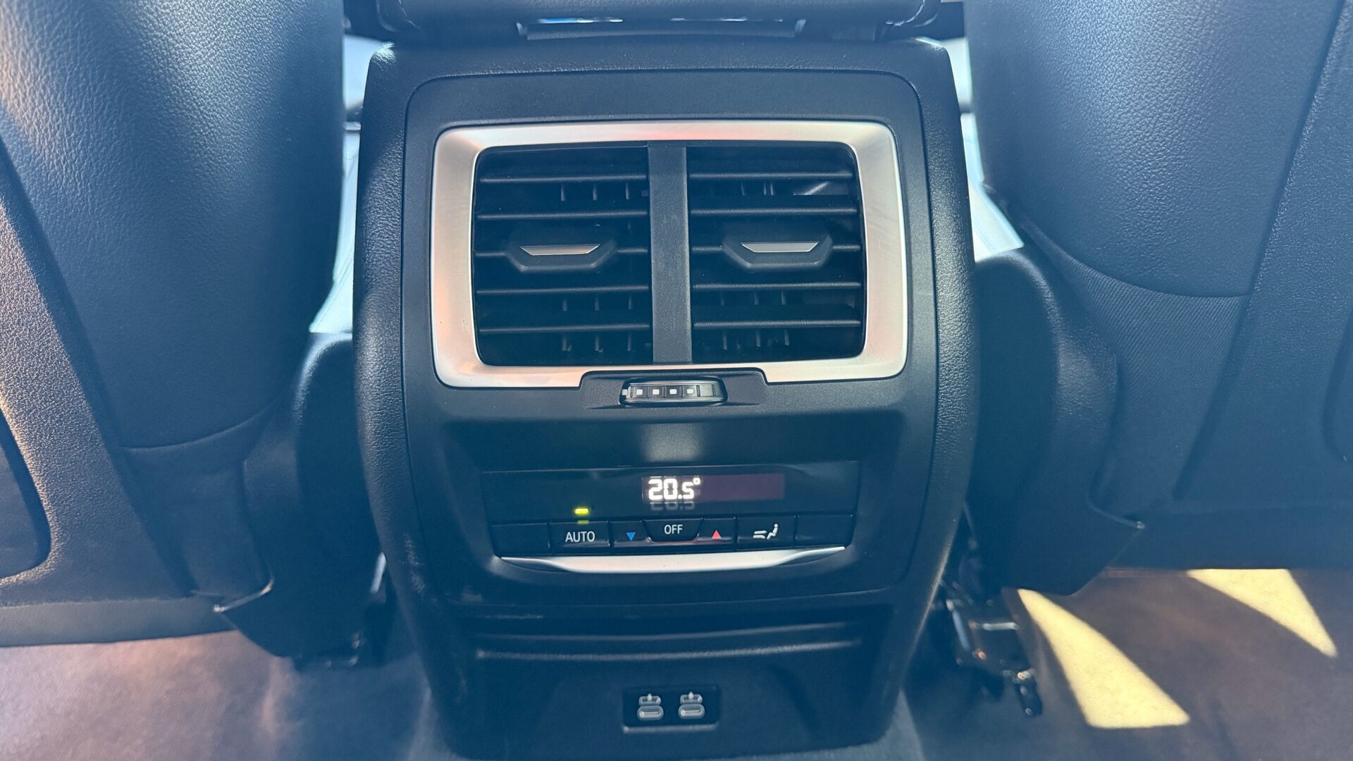 Sort BMW iX3 fra 2023