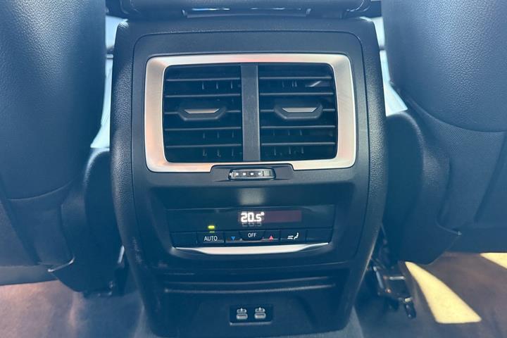 Sort BMW iX3 fra 2023